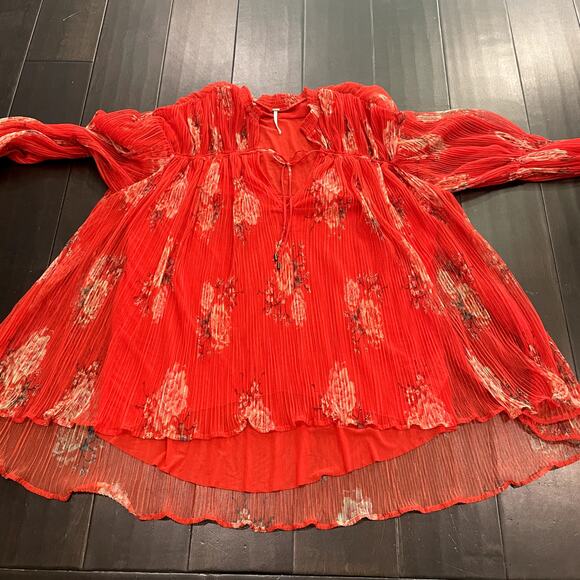 Free People Dahlia Tunic Top Pleated Boho Red Women's Size Medium - Picture 5 of 7